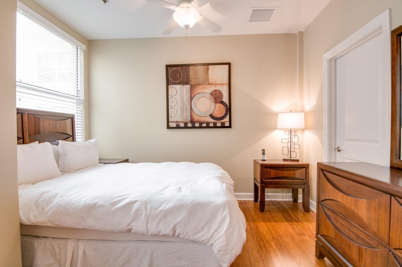 Bluebird Suites Near Autozone Park Memphis Room photo